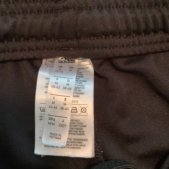 Mens M adidas sweatpants. - Picture 4 of 5